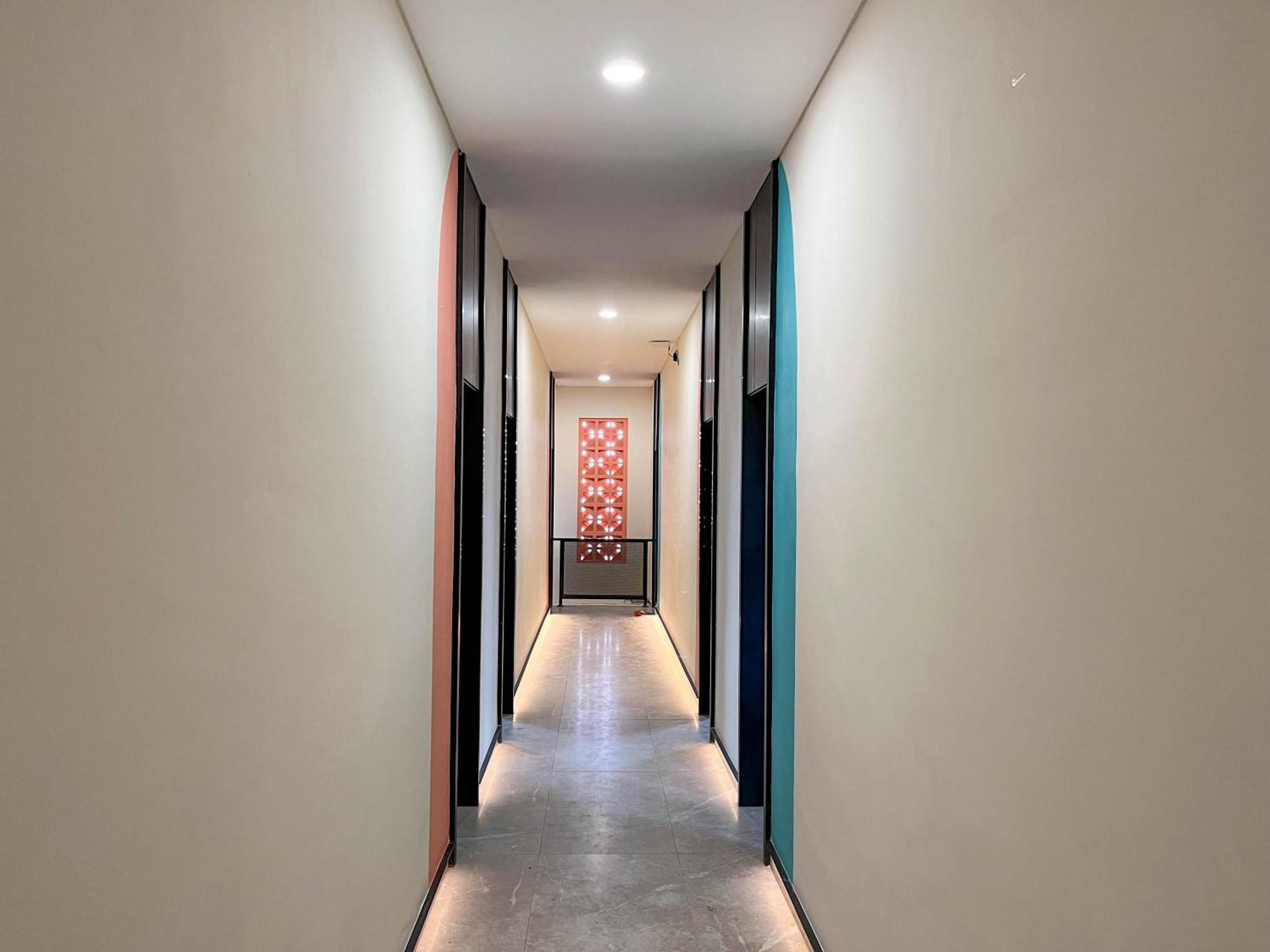 Sans Hotel Premiere Majapahit Semarang Exterior photo